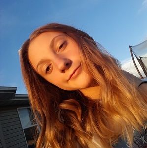 Meet your Posher, Caroline